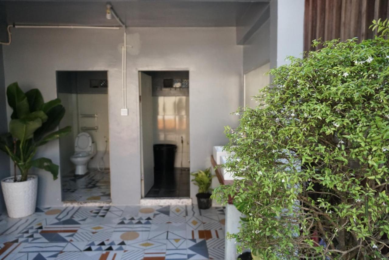 White Rose Guest house *