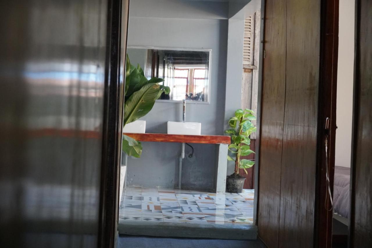 White Rose Guest house Kaoh Touch