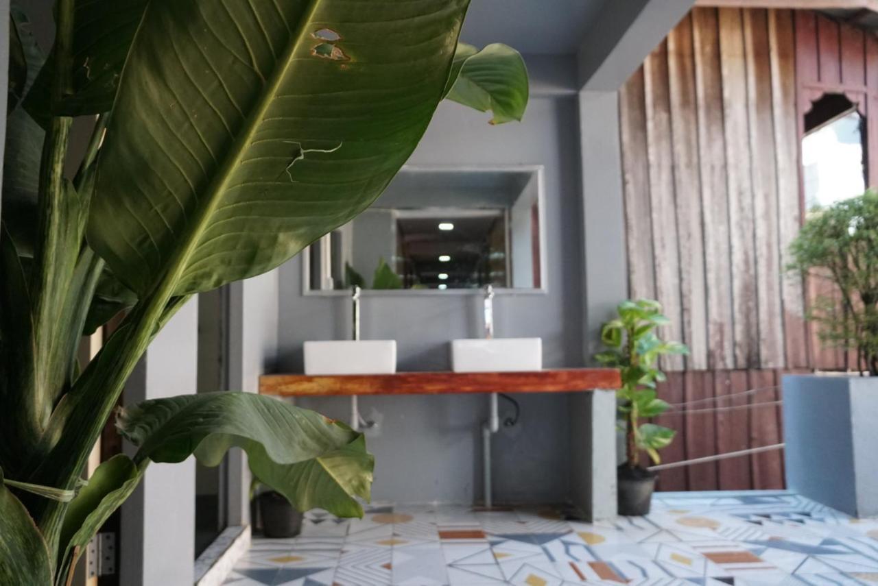 White Rose Guest house Kaoh Touch